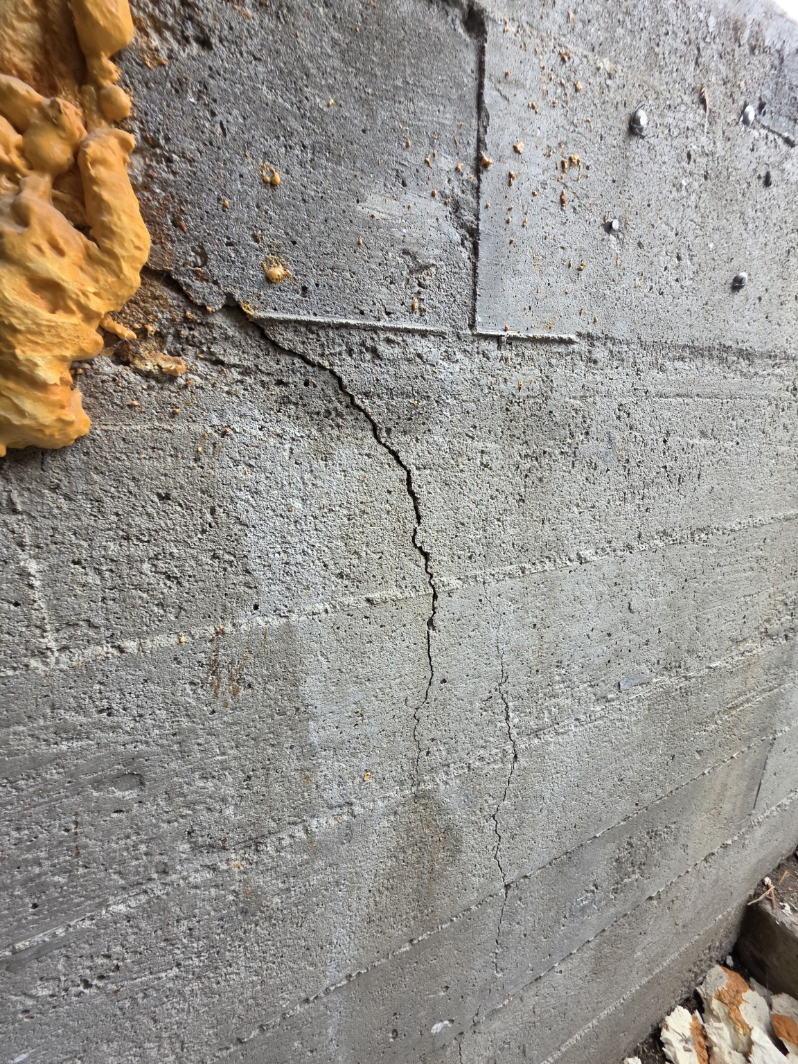 Foundation wall damage before repair